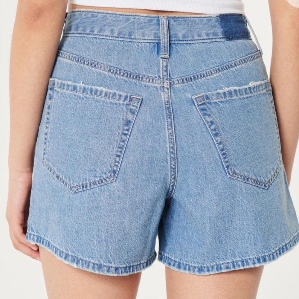 Hollister Ultra High Rise 90s Jean Short | Size 12 | 31 waist | 100% Cotton